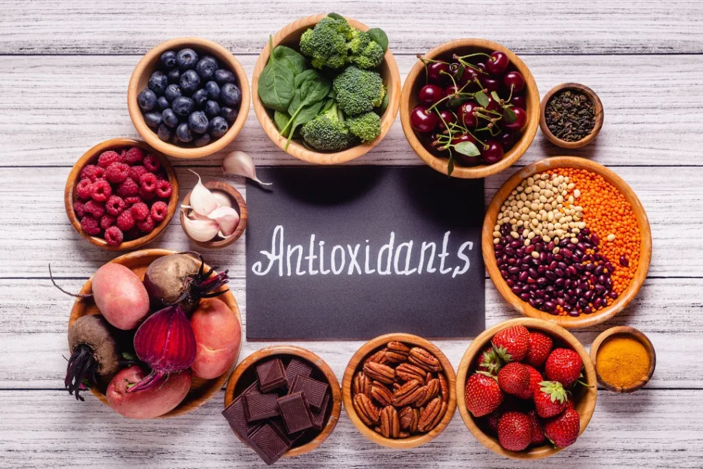 Multiple food items that provide good amount antioxidants. 
