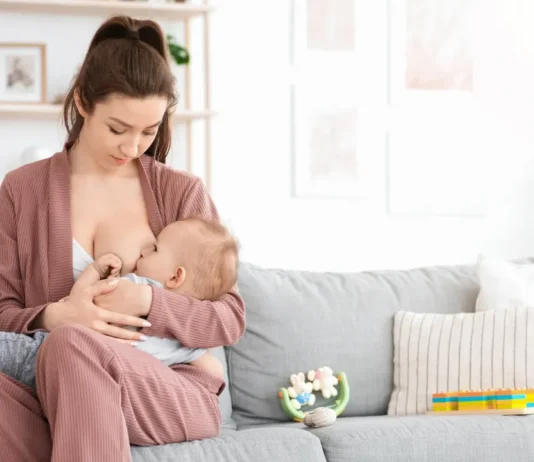 Motherlove Moringa Lactation Supplement: A Review of the Facts About This Leading Superfood Product Mother lactating her baby